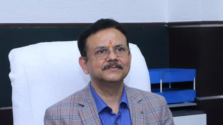 IRCTC के CMD संजय कुमार जैन का इस्तीफा मंजूर, टर्म पूरा होने से पहले क्यों किया रिजाइन?
